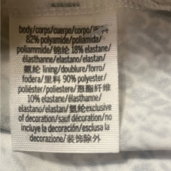 VS Pink Strappy Workout Top with Shelf Bra size M - Picture 8 of 10